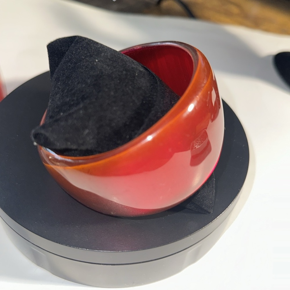 Cherry And Orange Bakelite Bangle Bracelets - image 4